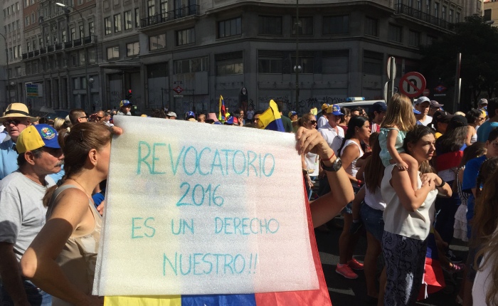 Venezolanos toman Madrid para exigir el revocatorio contra el presidente Maduro