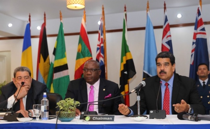 Presidente de Venezuela busca mantener apoyo del Caribe oriental con la mirada puesta en la OEA, dicen expertos